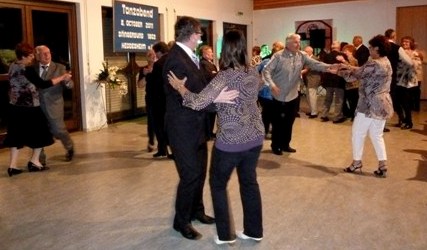 08-10-11Tanzabend-10ortsbl42.jpg