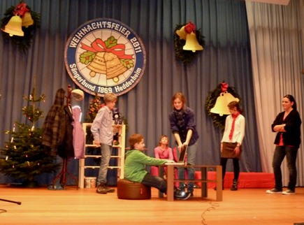 10-12-11Weihnfeier-03ortsbl50.jpg
