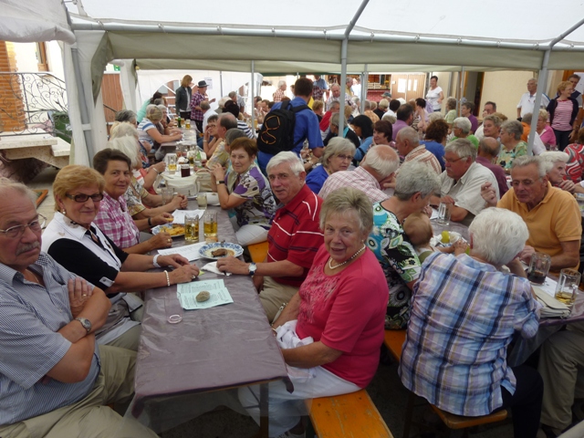Strassenfest-P1030807-Ortsbl.JPG
